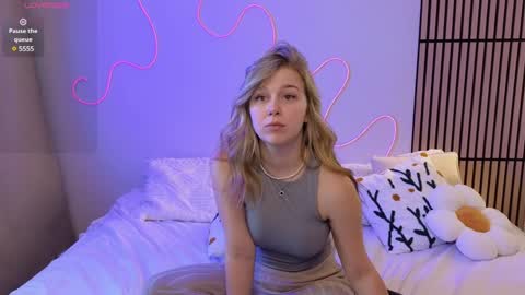 Mel online show from 4, 2, 2025