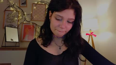 Snapshot of melan1e_ chatting on 29, 1, 2025 mel online show from 29, 1, 2025