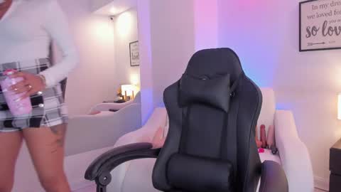 melan_owen online show from 8, 4, 2026