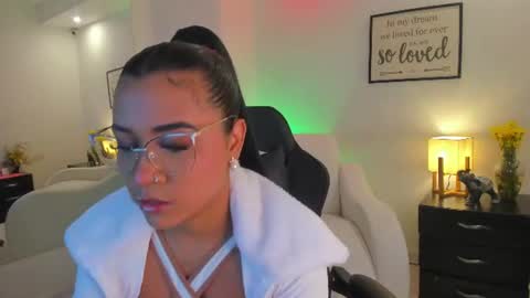 Snapshot of melan_owen chatting on 20, 6, 2026 melan_owen online show from 20, 6, 2026