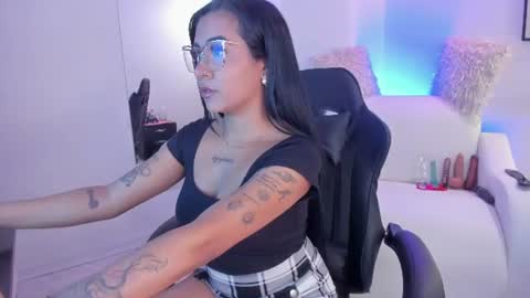 Snapshot of melan_owen chatting on 24, 7, 2026 melan_owen online show from 24, 7, 2026