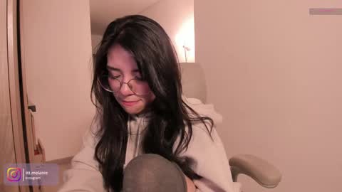 Snapshot of melanie_owo chatting on 18, 10, 2025 Melanie online show from 18, 10, 2025