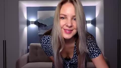 Melanie Bennett online show from 17, 11, 2025