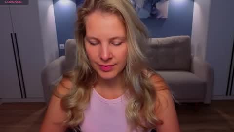 Snapshot of melaniebennett chatting on 9, 6, 2026 Melanie Bennett online show from 9, 6, 2026