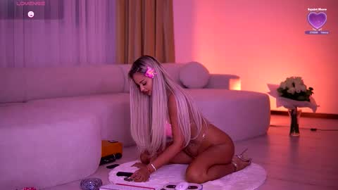 Snapshot of melanielexxx chatting on 3, 3, 2026 OF melanielexxx online show from 3, 3, 2026