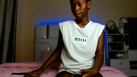Snapshot of melaninqueen02 chatting on 28, 6, 2026 ann online show from 28, 6, 2026
