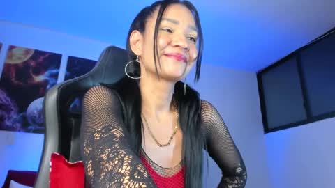 melannia_hills online show from 12, 1, 2025