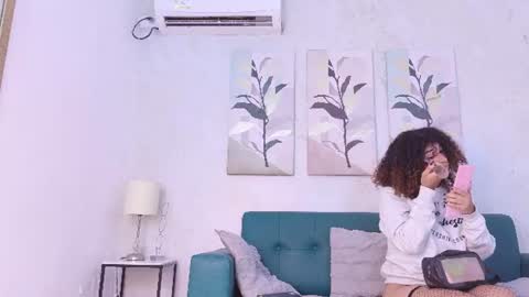 Snapshot of melany_guzman chatting on 10, 6, 2026 Melany online show from 10, 6, 2026