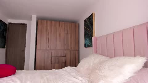 Mel Gomez online show from 21, 10, 2025