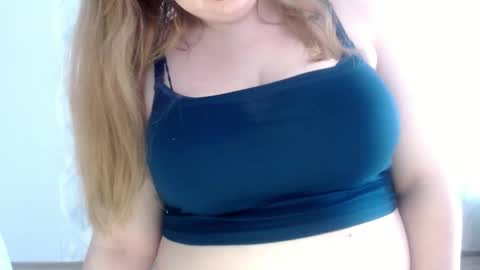 Snapshot of melina_beauty chatting on 13, 3, 2026 Melina online show from 13, 3, 2026