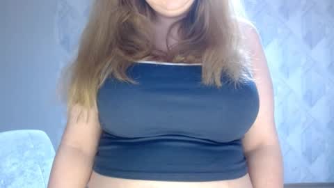 Snapshot of melina_beauty chatting on 8, 4, 2026 Melina online show from 8, 4, 2026