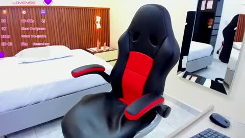 M E L I N A  online show from 11, 3, 2025