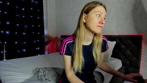 melissa_moooree online show from 24, 2, 2025