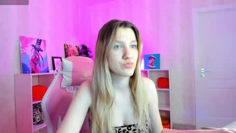 melissa_moooree online show from 28, 2, 2025