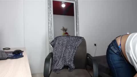 melissazaens online show from 2, 12, 2024