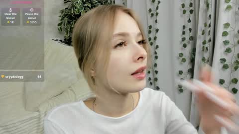 Snapshot of mell_milles chatting on 18, 1, 2025 mell milles online show from 18, 1, 2025