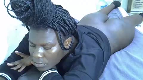 mellanine_ebony online show from 19, 2, 2026