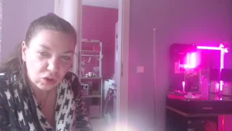 Snapshot of melli23 chatting on 1, 2, 2026 Melli online show from 1, 2, 2026