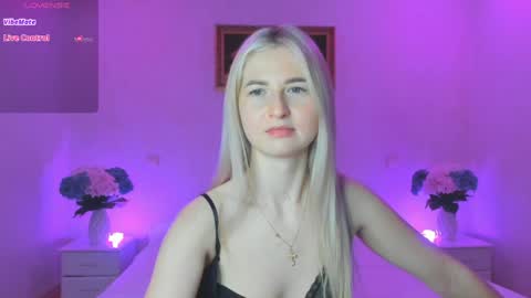 Mellina online show from 4, 1, 2025