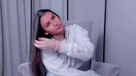 Snapshot of mellisamckeel chatting on 8, 4, 2026 Lia online show from 8, 4, 2026