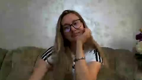 Melly online show from 25, 7, 2026