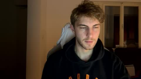 Snapshot of melodicass chatting on 6, 12, 2024 Melodicass online show from 6, 12, 2024