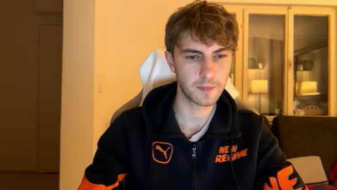 Snapshot of melodicass chatting on 5, 2, 2025 Melodicass online show from 5, 2, 2025