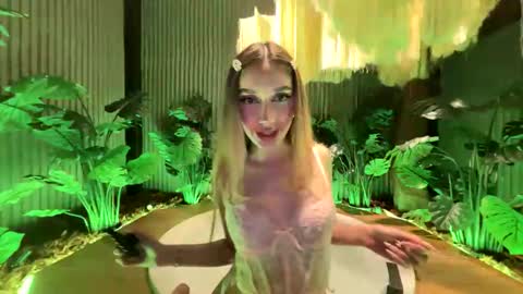 Snapshot of melody_soft chatting on 29, 5, 2026 melody_soft online show from 29, 5, 2026