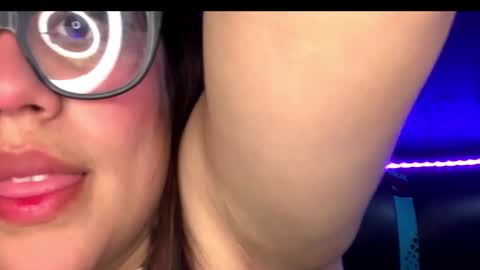 melodydreams1520 online show from 4, 11, 2025