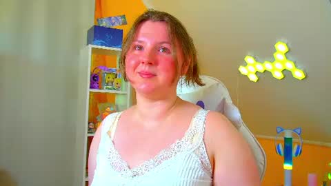Snapshot of melodymoores chatting on 20, 6, 2026 Melody online show from 20, 6, 2026
