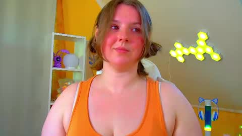 Snapshot of melodymoores chatting on 26, 6, 2026 Melody online show from 26, 6, 2026