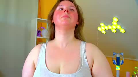 Snapshot of melodymoores chatting on 29, 6, 2026 Melody online show from 29, 6, 2026