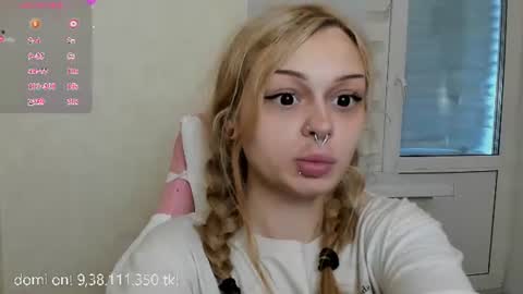 Snapshot of melonipinkbb chatting on 5, 7, 2026 MELONI online show from 5, 7, 2026