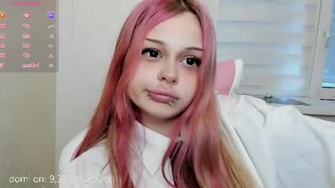 Snapshot of melonipinkbb chatting on 23, 7, 2026 MELONI online show from 23, 7, 2026