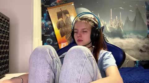 Hi Im Aria 18 years old online show from 9, 1, 2026