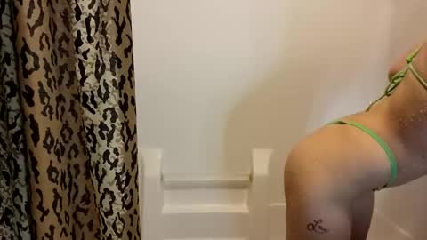 meltingmynx online show from 13, 10, 2025