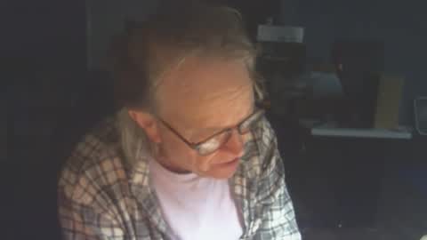 Snapshot of memberjames chatting on 6, 3, 2025 I am usually high and horny...lol online show from 6, 3, 2025
