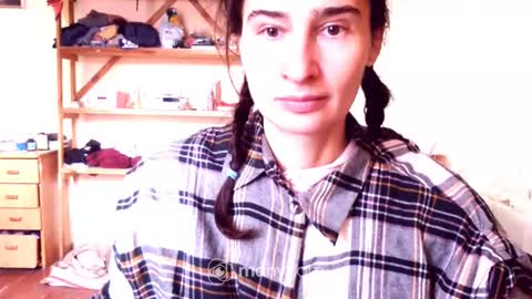 Yummygirl online show from 1, 1, 2025