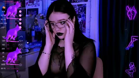 Snapshot of meow_marie chatting on 19, 4, 2026 meow marie online show from 19, 4, 2026