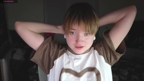 Snapshot of meowki4 chatting on 15, 12, 2025 meowme online show from 15, 12, 2025