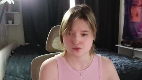 Snapshot of meowki4 chatting on 4, 3, 2026 meowme online show from 4, 3, 2026