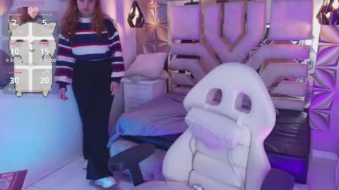    online show from 8, 9, 2025