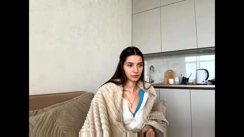 Snapshot of meralynn chatting on 24, 4, 2026 LEVA online show from 24, 4, 2026