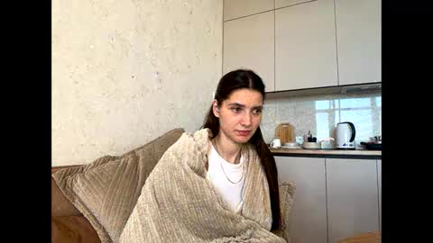 Snapshot of meralynn chatting on 25, 4, 2026 LEVA online show from 25, 4, 2026