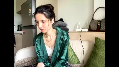 Snapshot of meralynn chatting on 13, 5, 2026 LEVA online show from 13, 5, 2026