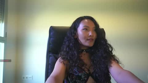 Snapshot of mercedesss_8 chatting on 28, 5, 2026 Next show on 03 Dec online show from 28, 5, 2026