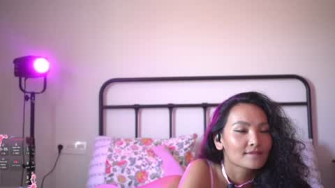 Snapshot of mercedesss_8 chatting on 24, 6, 2026 Next show on 03 Dec online show from 24, 6, 2026