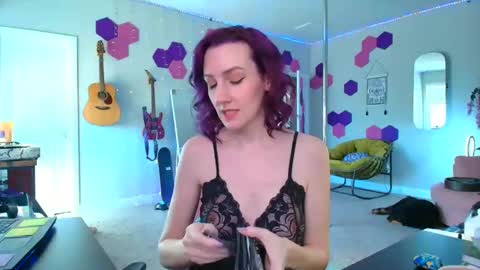 Snapshot of meredithbae chatting on 24, 2, 2025 Meredith Bae online show from 24, 2, 2025