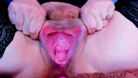 SOPHIE is the queen of squirt online show from 22, 2, 2025