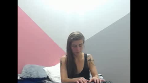 MERILY online show from 6, 11, 2025